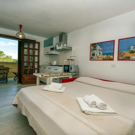 Centro Servizi Marinella Holiday home *