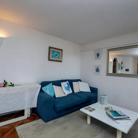 Casa de Férias Centro Servizi Marinella (Sardinia)