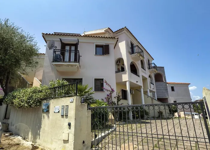 Centro Servizi Tatil Evi Marinella (Sardinia)