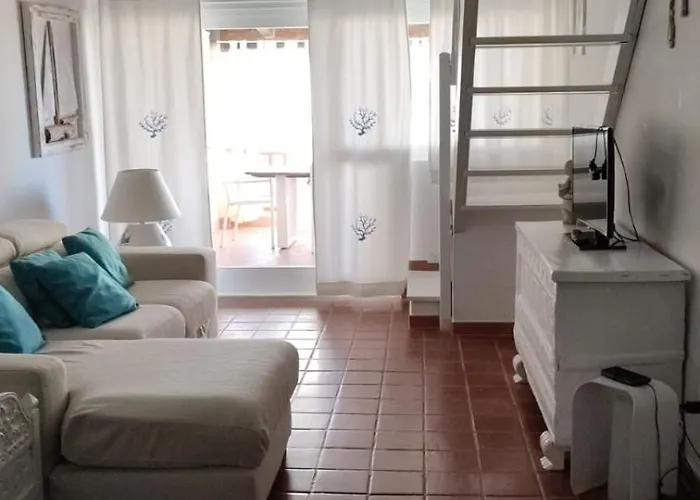 Centro Servizi Nyaraló *