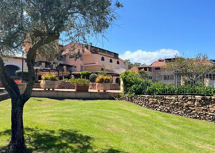 Centro Servizi Tatil Evi Marinella (Sardinia)